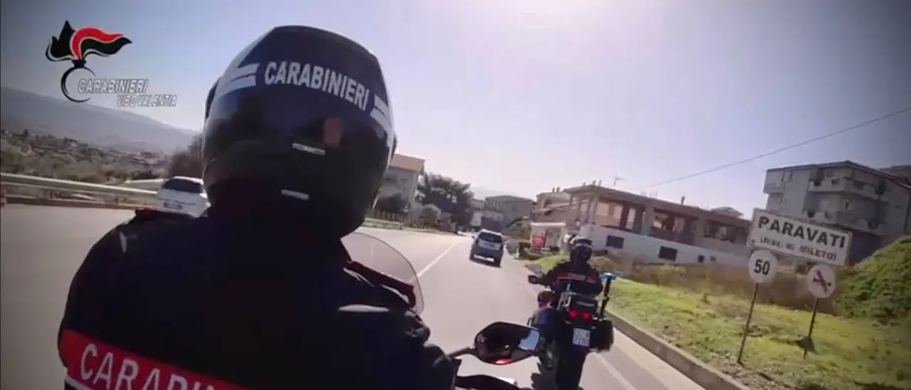 Mileto, sorpresi nel giardino di una casa di Paravati con passamontagna e piede di porco: due arresti\n
