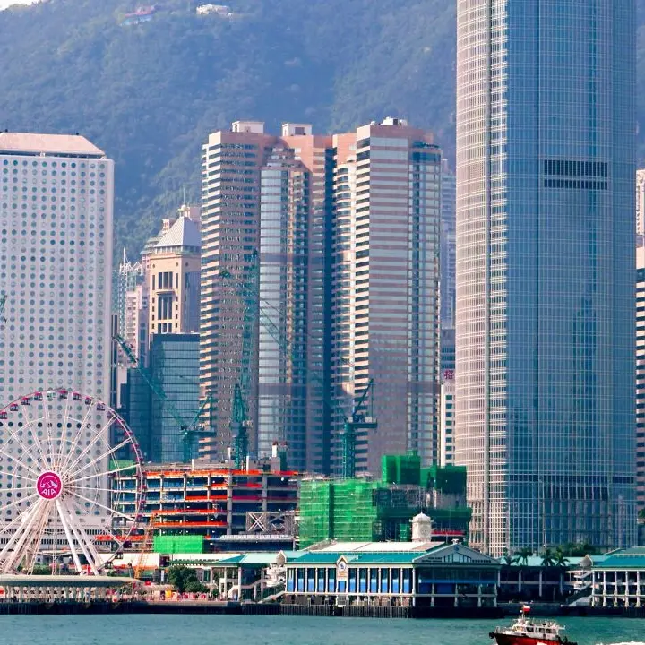 Commercio, la Calabria al Belt and road summit a Hong Kong. Montuoro: «Rafforziamo la nostra presenza nei mercati asiatici»\n