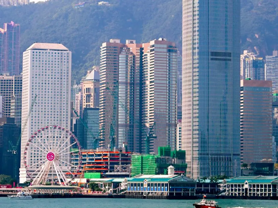 Commercio, la Calabria al Belt and road summit a Hong Kong. Montuoro: «Rafforziamo la nostra presenza nei mercati asiatici»