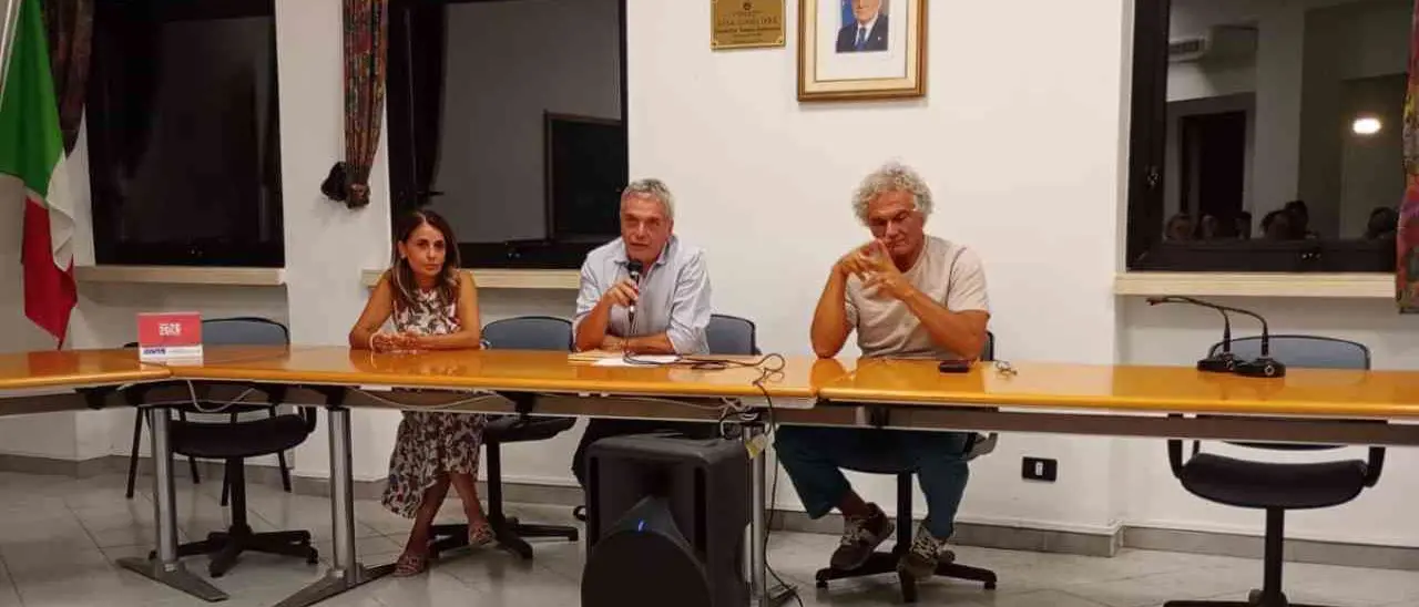 Tra terra e mare, a Calopezzati al via un percorso per conoscere e valorizzare il patrimonio archeologico e naturalistico\n