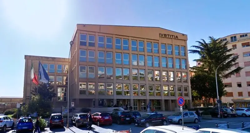 Accusato di caporalato e sfruttamento del lavoro, imprenditore assolto a Lamezia: «Il fatto non sussiste»