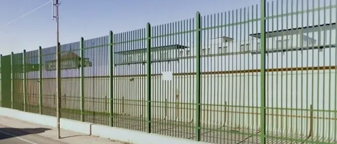 Aggrediti due agenti penitenziari nel carcere di Palmi, il Sappe rilancia l’allarme: «È ora di cambiare rotta»\n