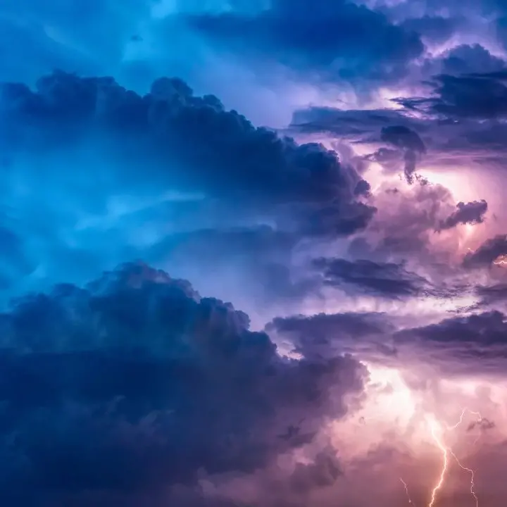 Vibonese, svolta meteo dopo il caldo record: nel weekend\u00A0temperature giù e\u00A0forti temporali in arrivo\n