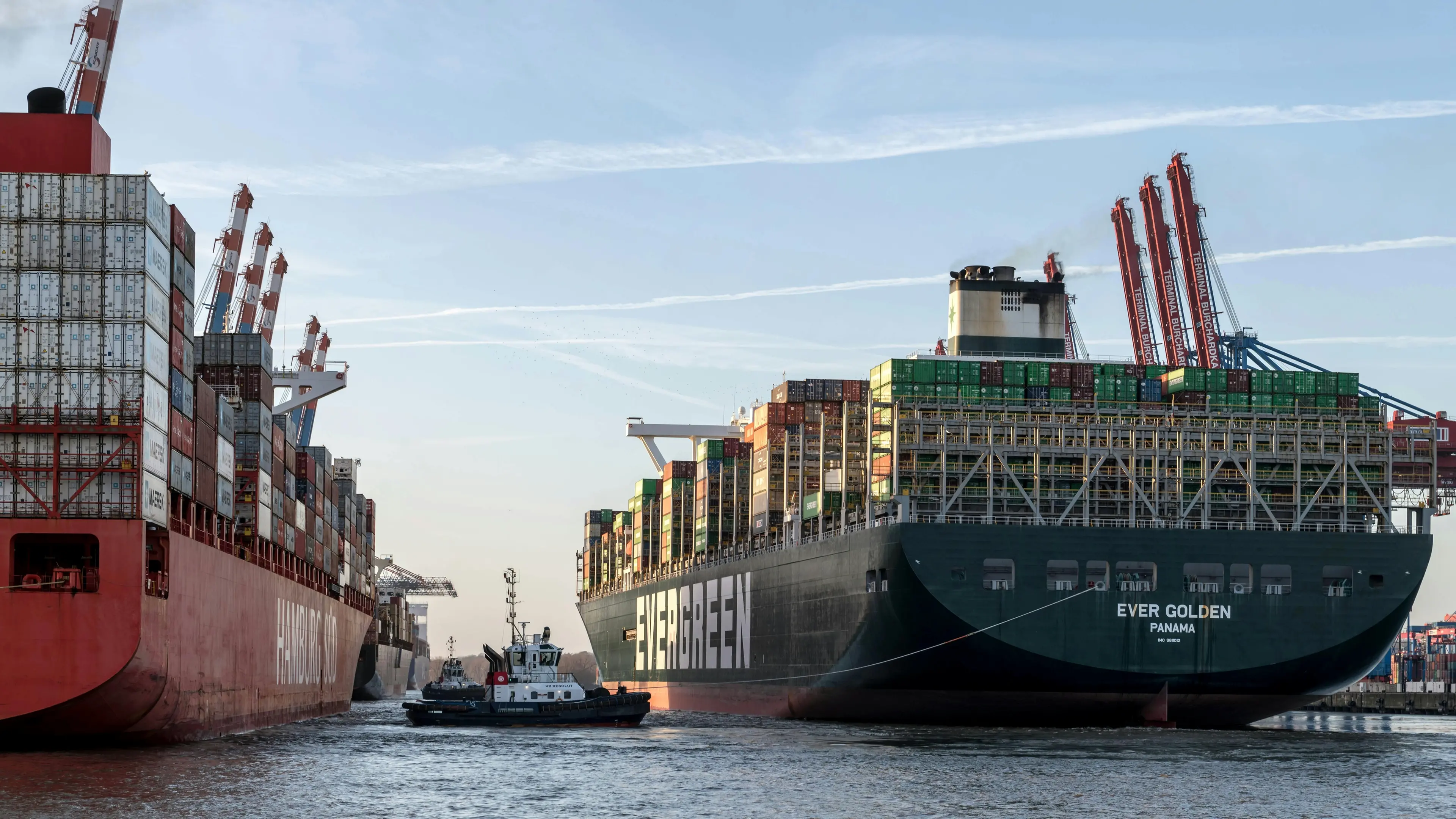 <p>Export, Vibo e Cosenza trainano la Calabria: <span style=\"color:hsl(0, 75%, 60%);\">514 milioni nei primi sei mesi</span> del 2026, giù Reggio e Crotone</p>
