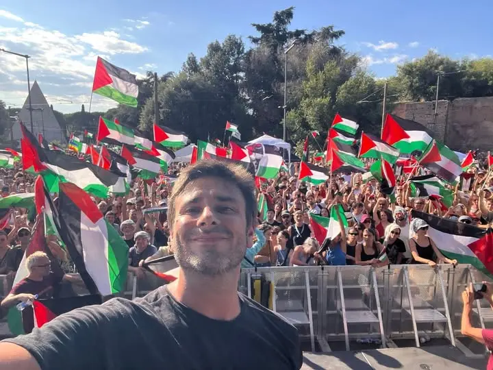 Di Battista lascia Cuba in aeroambulanza: previsto per sabato il rientro in Italia\n