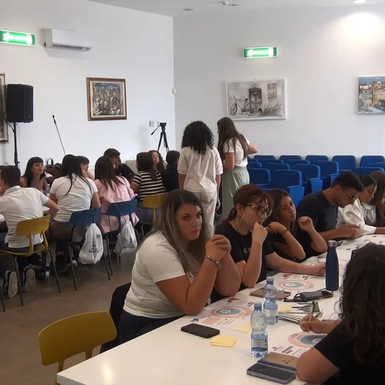 Cassano all’Ionio, la Summer School dà voce ai giovani: dalle loro idee nasce il Festival delle Opportunità 2027\n