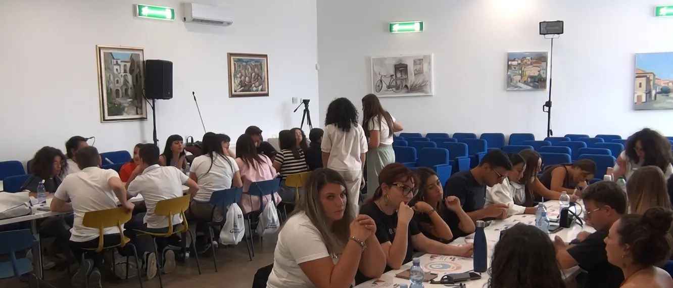 Cassano all’Ionio, la Summer School dà voce ai giovani: dalle loro idee nasce il Festival delle Opportunità 2027\n