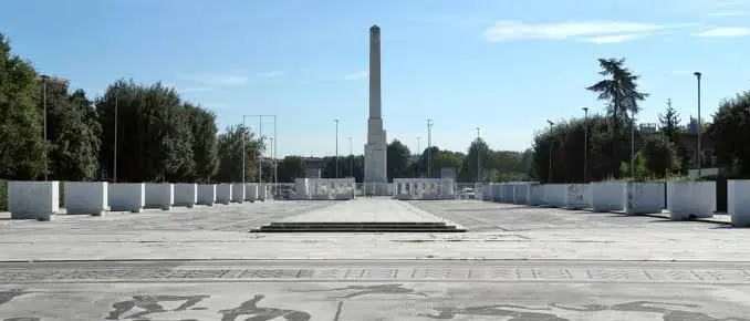 Ci indigniamo per la Germania, ma il fascismo in Italia è ancora sui nostri muri\n