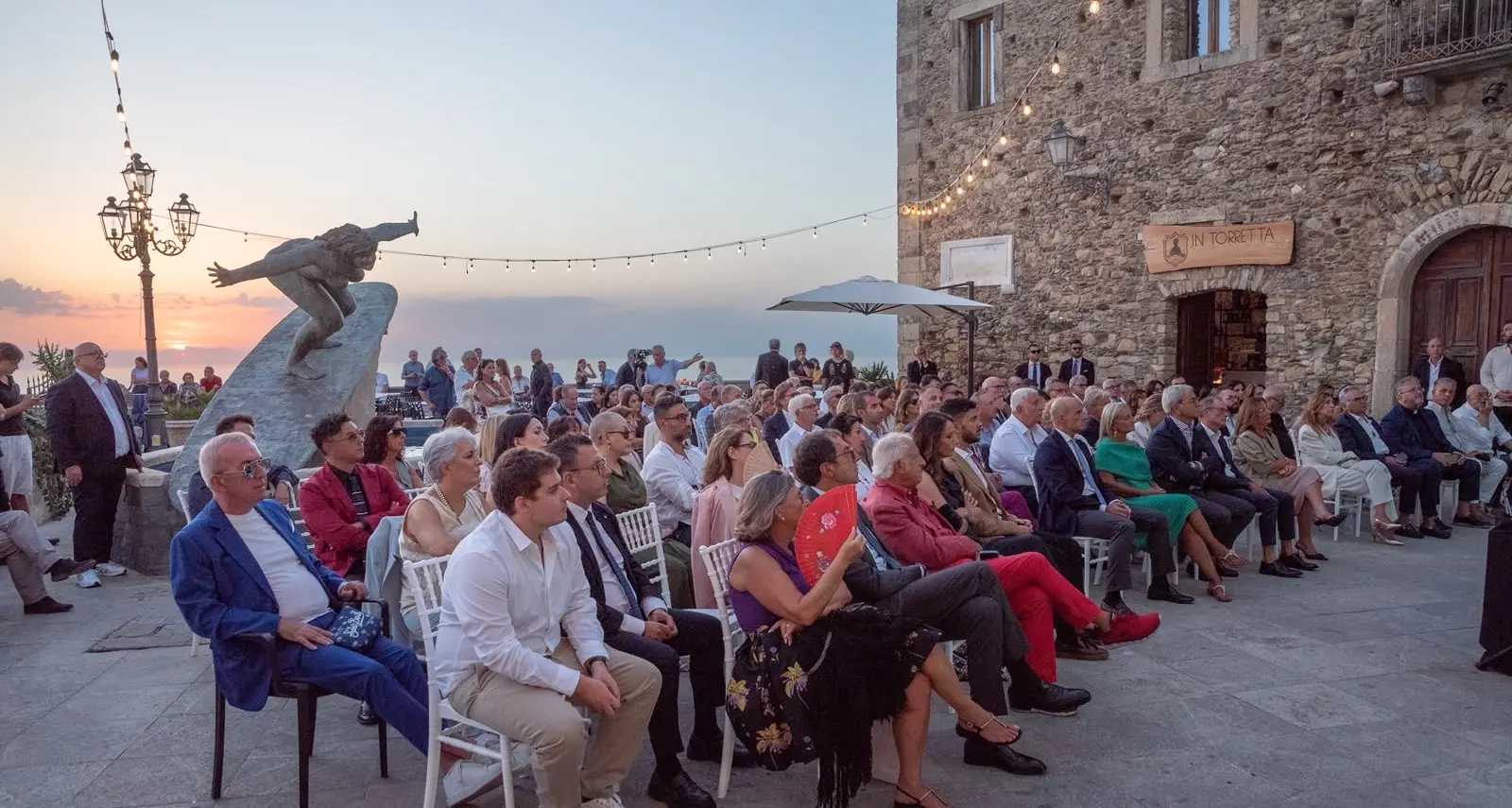 Premio Alveare, undici anni di storie e idee: a Fiumefreddo Bruzio la Calabria che costruisce futuro\n