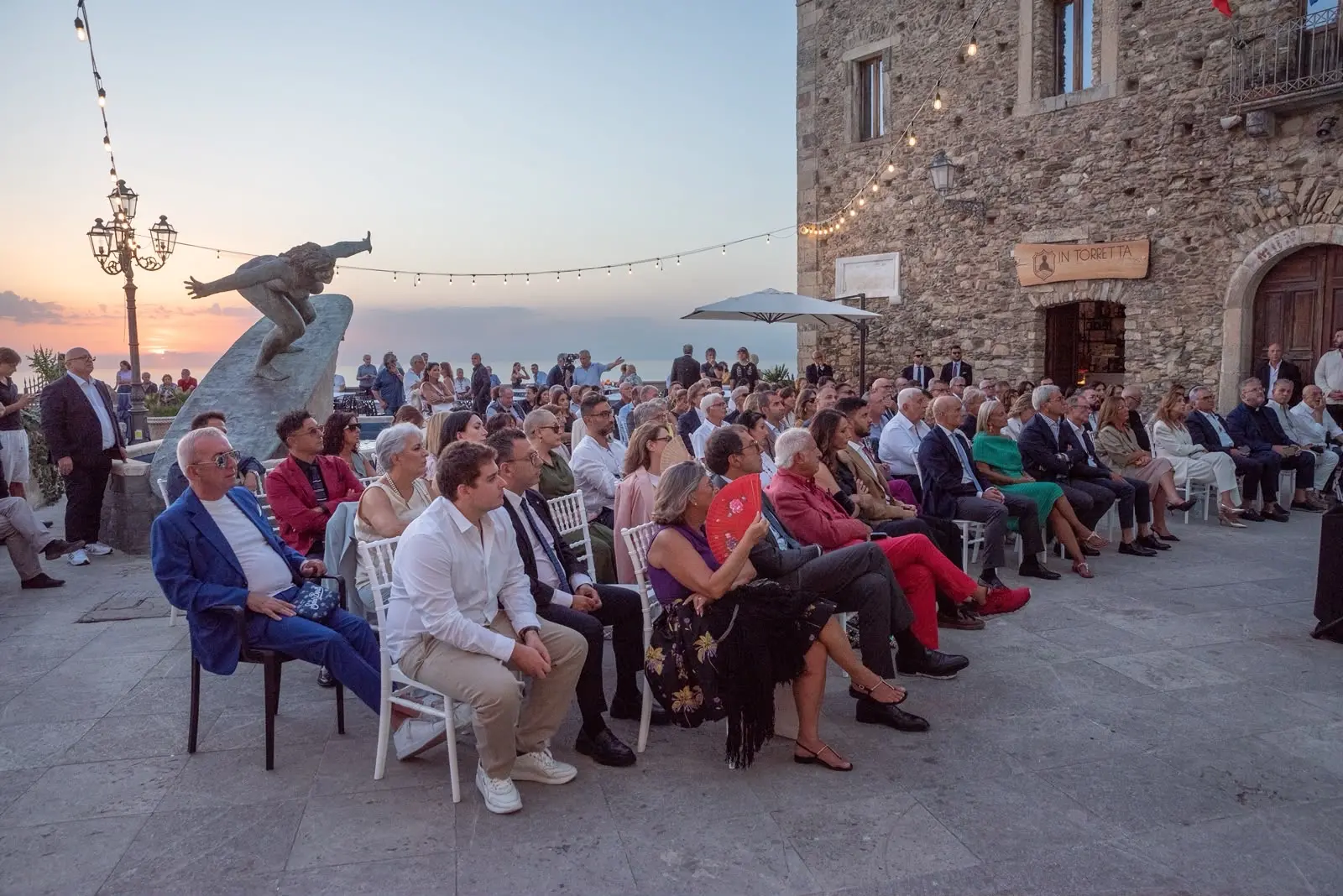 Premio Alveare, undici anni di storie e idee: a Fiumefreddo Bruzio la Calabria che costruisce futuro\n