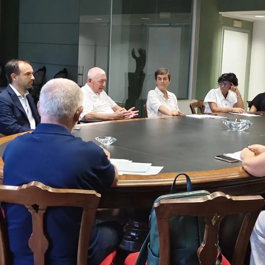 Politiche sociali a Rende, Comune e sindacati aprono il confronto sul Piano di Zona\n