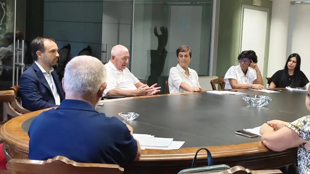 <p>Incontro a Rende tra Comune e sindacati sul Piano di Zona</p>\\n