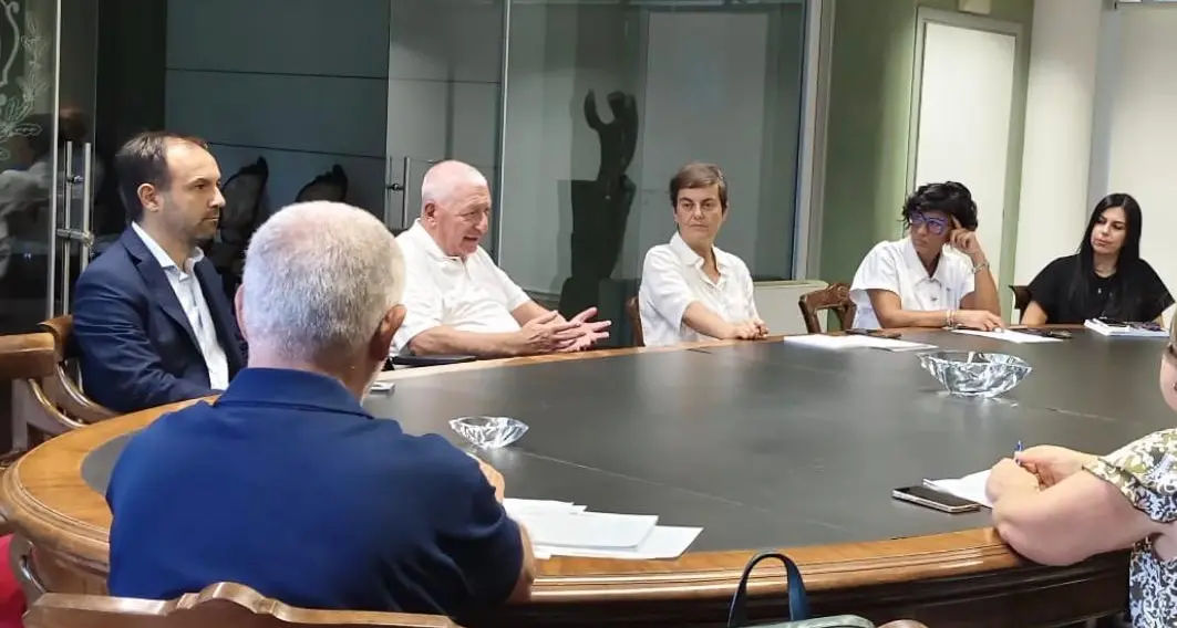Politiche sociali a Rende, Comune e sindacati aprono il confronto sul Piano di Zona\n