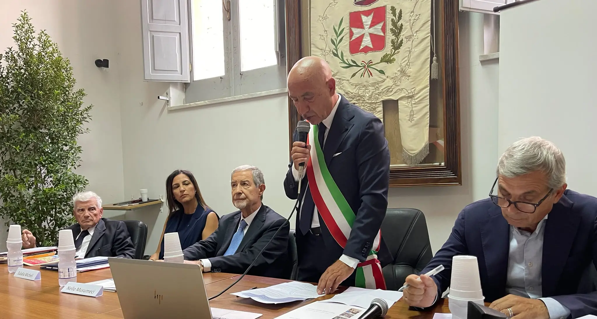 Borghi collinari e lotta allo spopolamento: a San Giovanni di Gerace la visita del ministro Musumeci\n