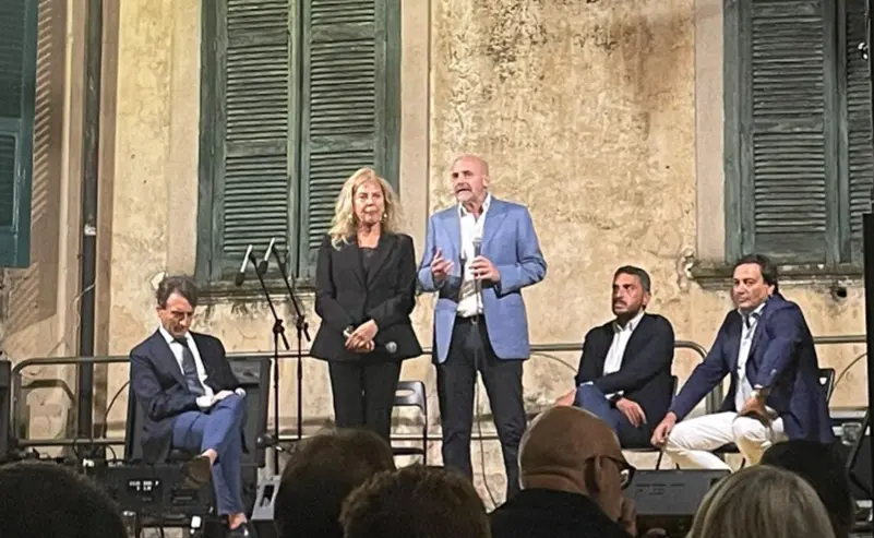 Costituzione, il tabù della modifica: a Casali del Manco il confronto tra politica e università con Antonella Grippo\n