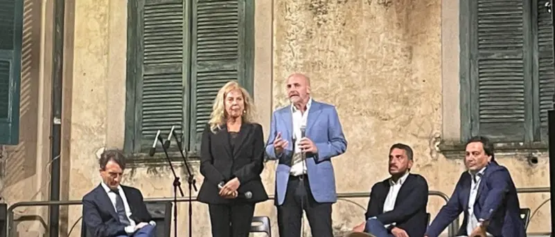 Costituzione, il tabù della modifica: a Casali del Manco il confronto tra politica e università con Antonella Grippo\n