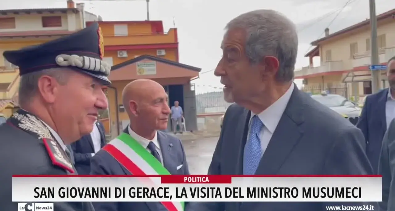 San Giovanni di Gerace, la visita del ministro Musumeci