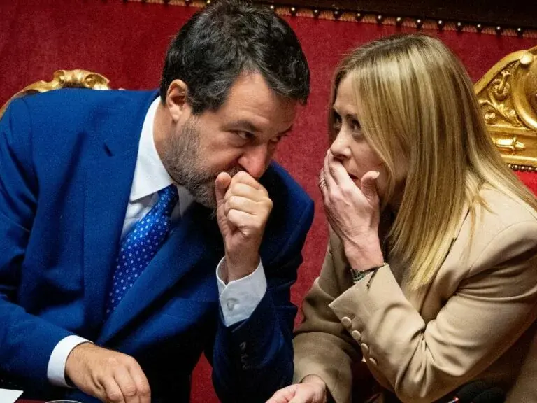 Legge elettorale, retroscena sulla telefonata Salvini-Meloni: «Tolgo la fiducia al governo»