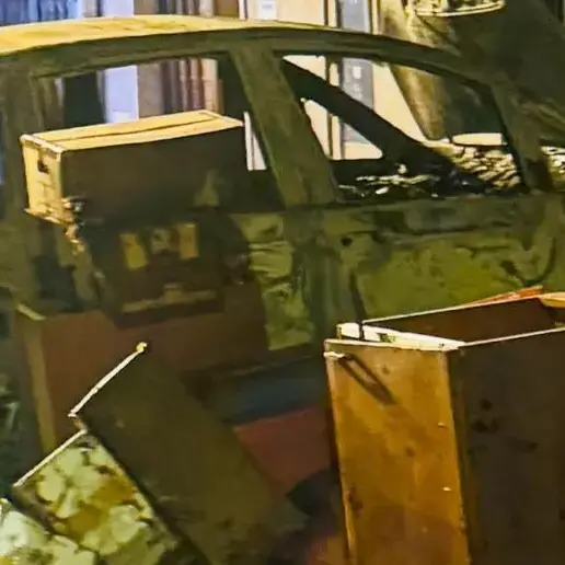 Grisolia, auto distrutta da un incendio nella notte:\u00A0indagini in corso. Il sindaco: «Comunità ferita»\n
