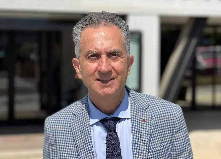 Intelligenza artificiale, all’ex rettore Nicola Leone il Premio Sele d’Oro: riconoscimento per l’eccellenza Unical\n