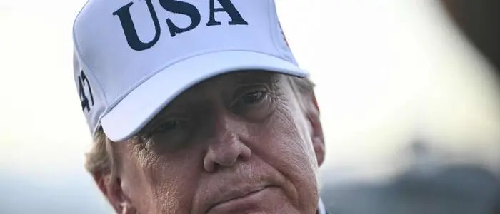 Trump sfida gli allarmi sull’intelligenza artificiale: «Chi vince, vince tutto»\n