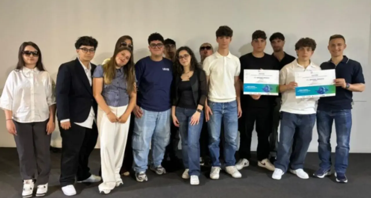 Cosenza, l’istituto Monaco primo classificato\u00A0nell’ambito del “Premio sull’innovazione digitale 2025-2026”\n