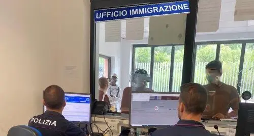Questura di Catanzaro trattiene straniero ritenuto pericoloso e ne predispone l’espulsione