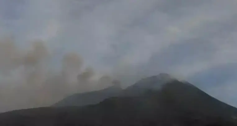 Cenere vulcanica dall’Etna, sospesi gli arrivi all’Aeroporto di Catania\n