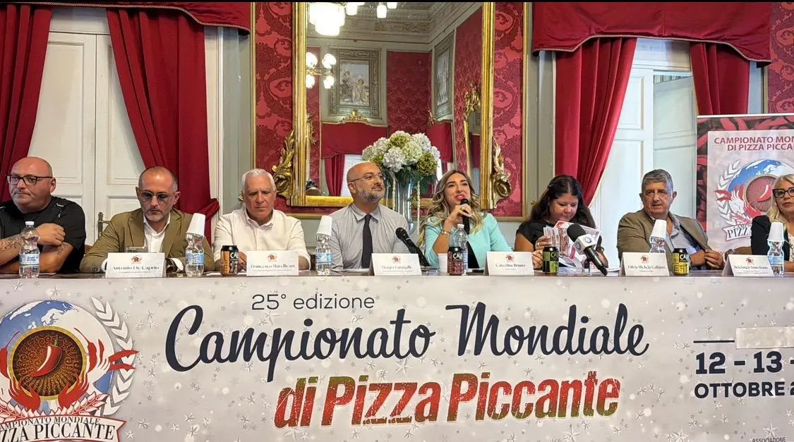 Il Mondiale della Pizza Piccante compie 25 anni e trasloca a Grisolia: in gara 16 Paesi\n