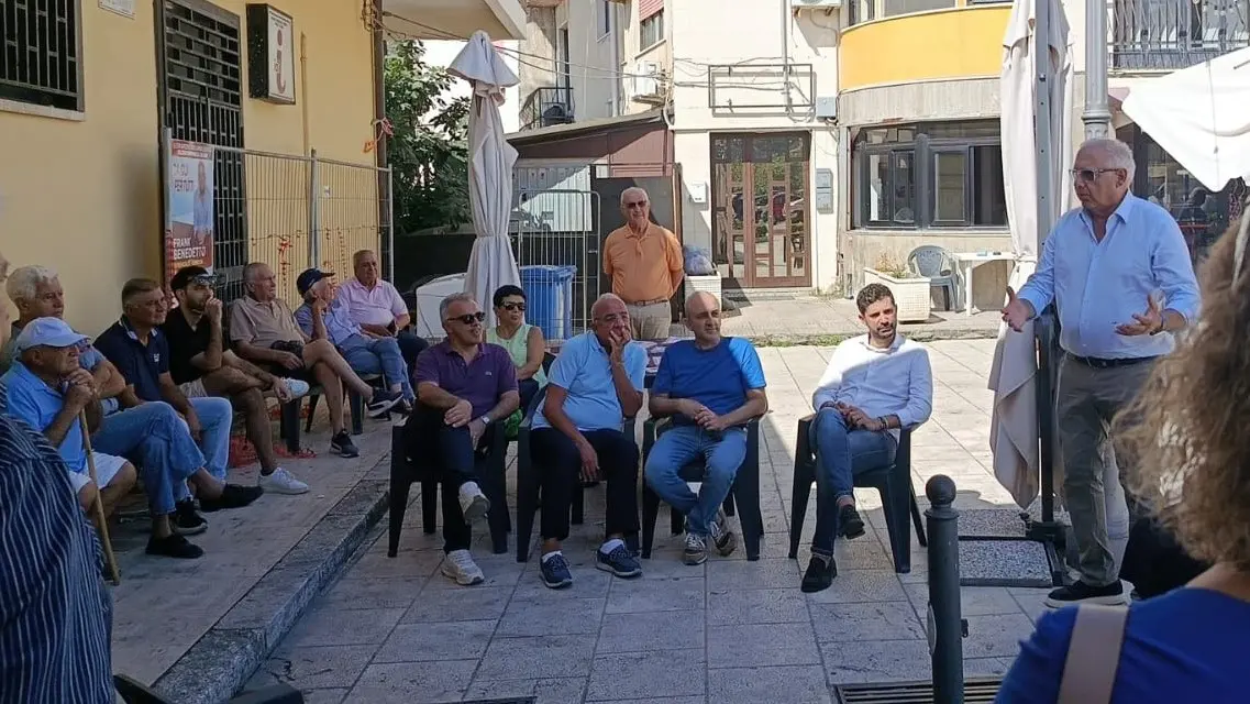 Suppletive, Frank Benedetto nella Grecanica per disegnare il futuro fra salute e diritti: «La missione impossibile oggi è diventata possibile»\n