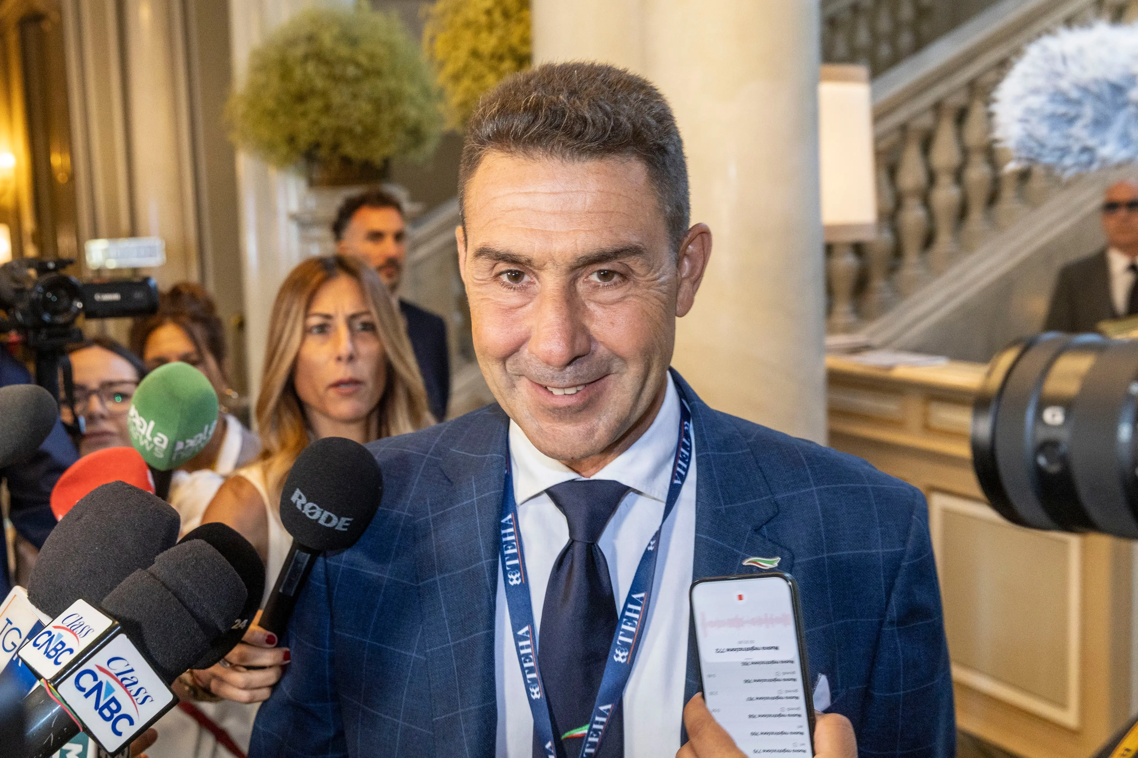 Vannacci, i soldi di Futuro Nazionale e i dubbi sui finanziatori: 415 mila euro tra società e associazioni\n