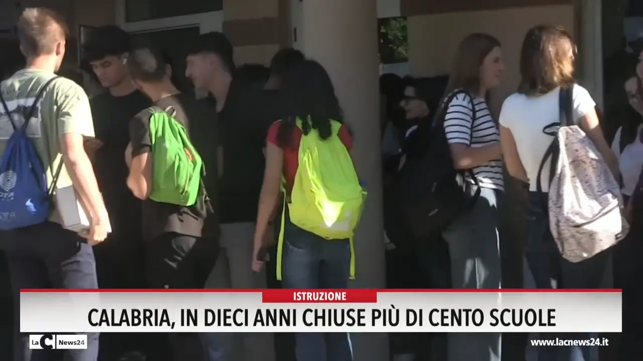 Calabria, in dieci anni chiuse più di cento scuole
