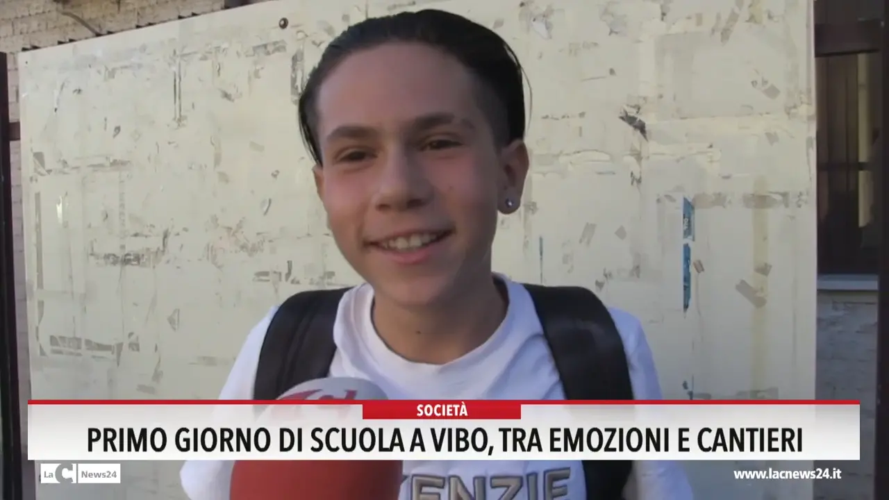 Primo giorno di scuola a Vibo, tra emozioni e cantieri