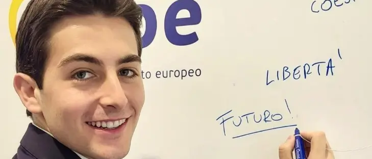 Il futuro di Forza Italia ha un solo nome: quello di Simone Leoni\n\n\n