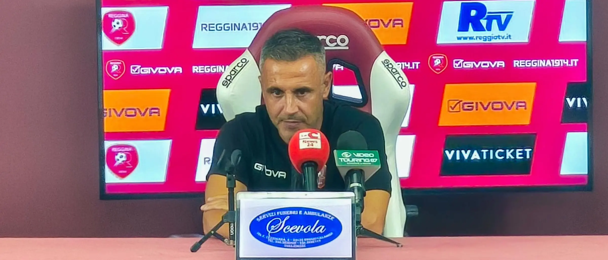 Reggina, Marchionni prepara la sfida con l’Avola e detta la linea: «Per vincere servono corsa, personalità e partite sporche»\n