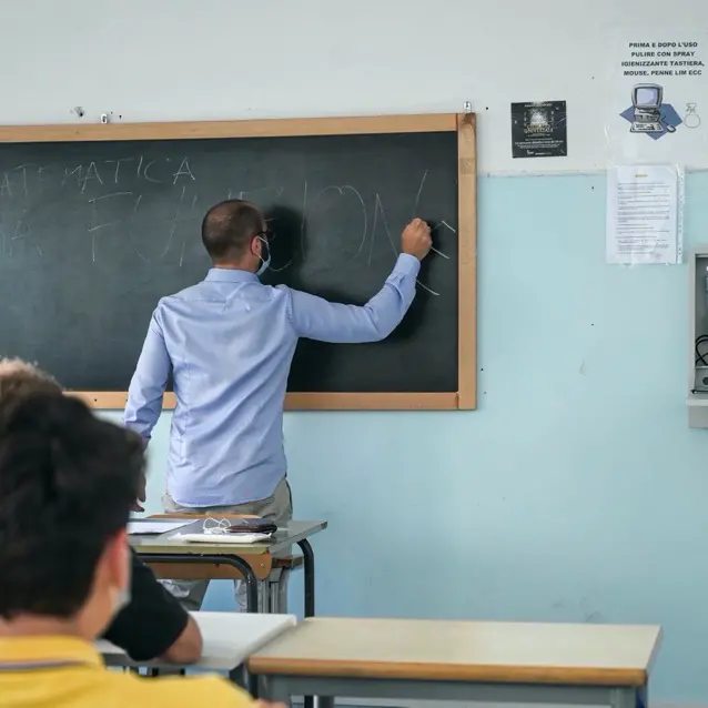 Stranieri a scuola, quanti sono bambini e ragazzi non italiani a Cosenza? Ecco i dati\n