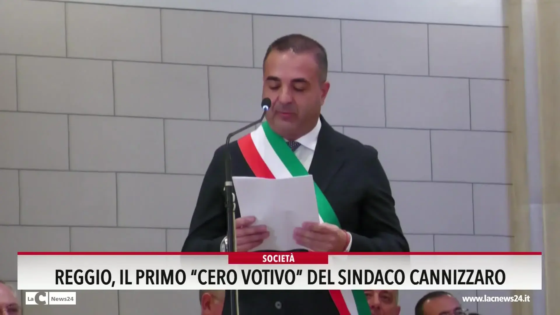 Reggio, il primo cero votivo del sindaco Cannizzaro