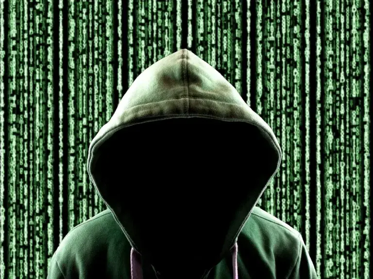 «Pec della prefettura di Reggio Calabria violata»: gli hacker ingannano Revolut e ottengono i dati di 680 clienti