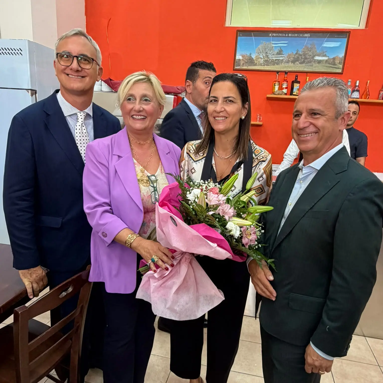 Palmi, l’Einaudi-Alvaro apre il nuovo anno scolastico e mostra la sua identità: istituzioni tra laboratori, studenti e formazione sul campo\n