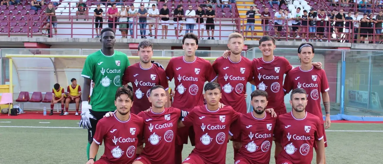 AC Locri, esordio da applausi in Promozione: cinque gol al Melito e tripletta di Legato, ora gli amaranto guardano alla trasferta di Pizzo\n