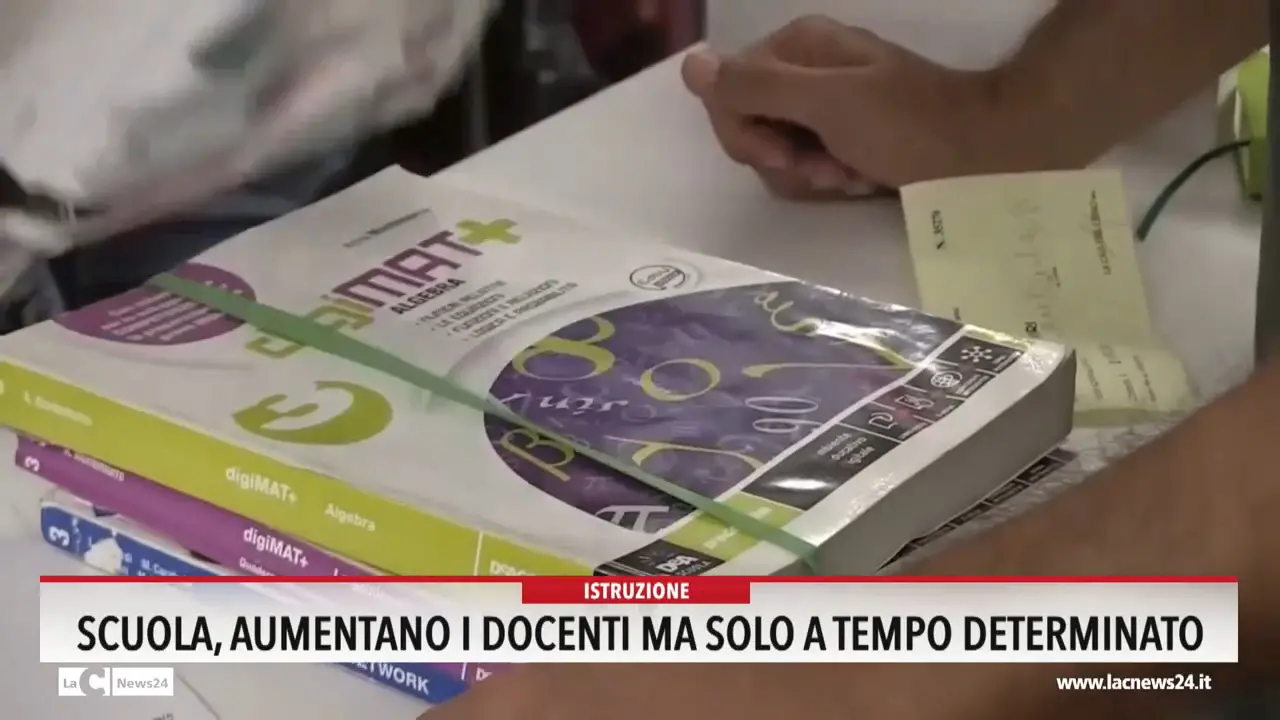 Scuola, aumentano i docenti ma solo a tempo determinato
