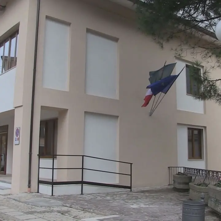 Carolei, il prefetto di Cosenza sospende il Consiglio comunale e nomina un commissario\n