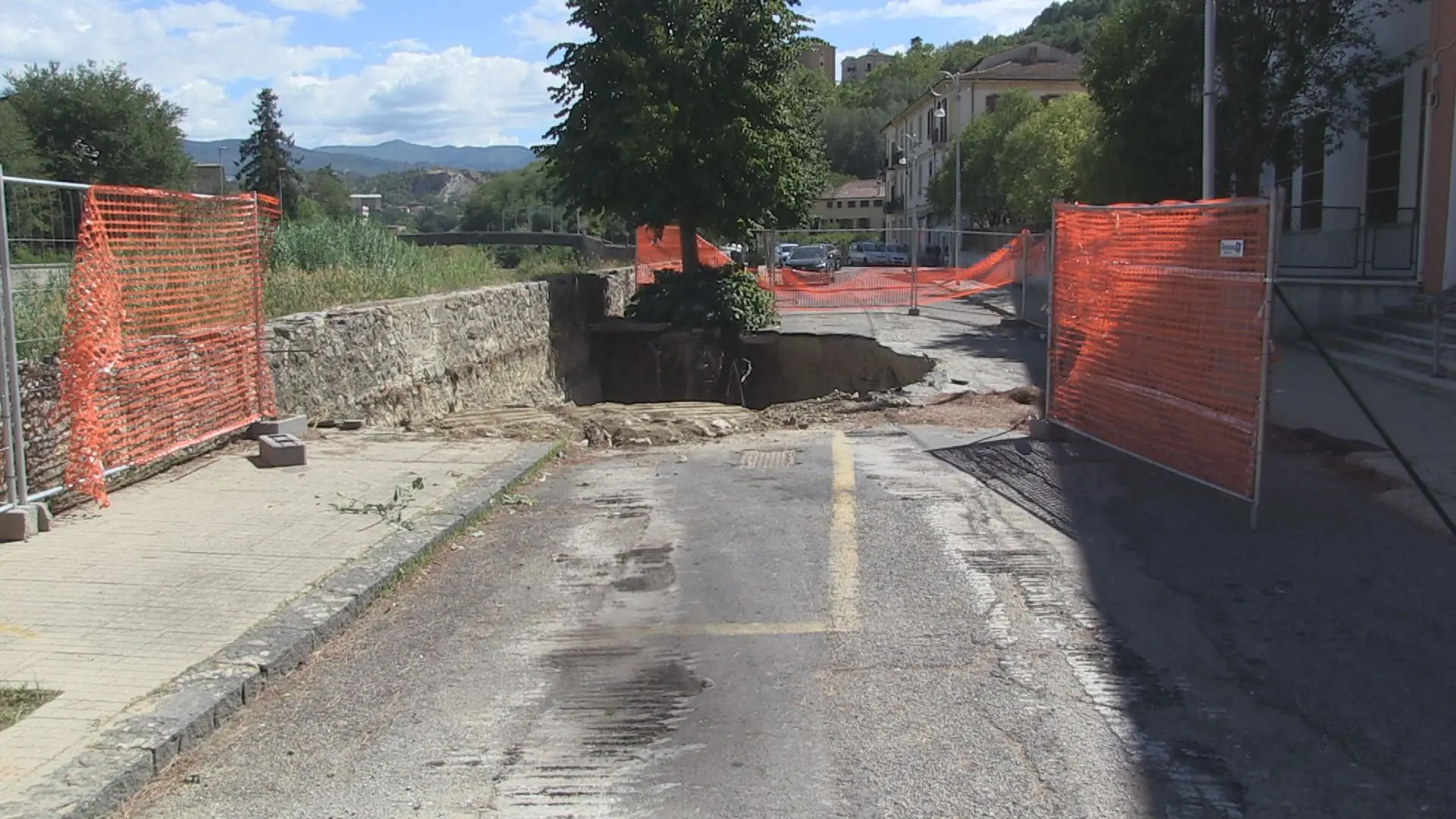 Cosenza, al via (finalmente) i lavori di ripristino dell’argine del Crati allo Spirito Santo
