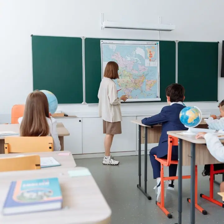 Caro-scuola, dai libri alla mensa: cosa si può detrarre e quali bonus chiedere nel 2026\n