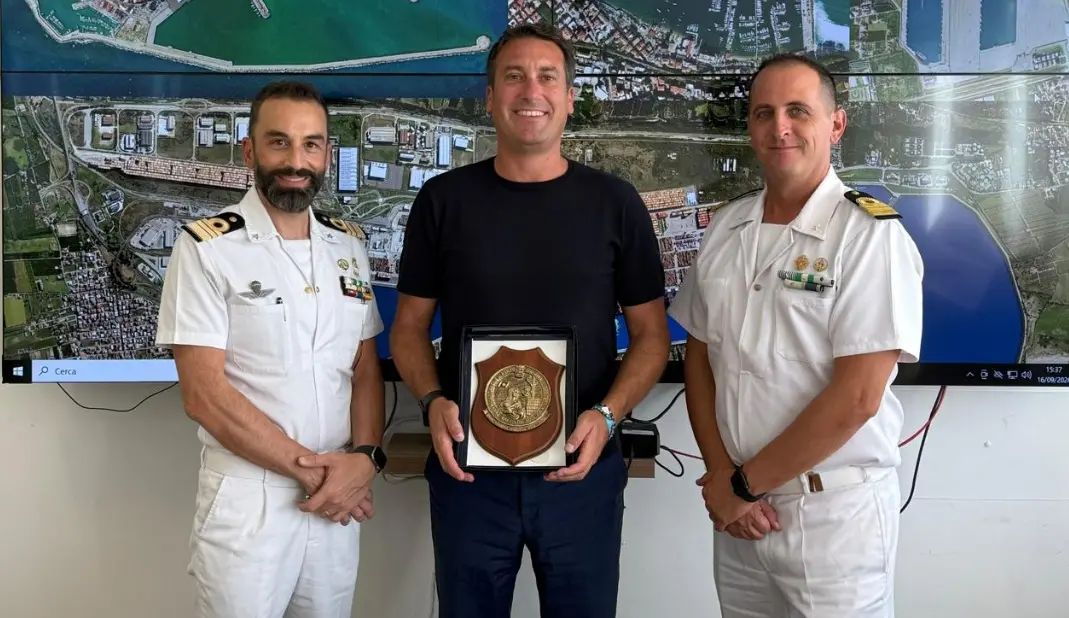Dalla sicurezza allo sviluppo dello scalo\u00A0di Vibo Marina, il presidente dell’Autorità portuale incontra il nuovo comandante della Capitaneria\n