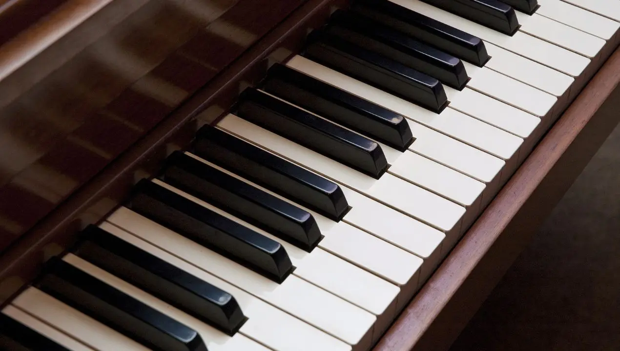 A Tropea “Una serata all’opera” con i\u00A0soprani\u00A0Hjortsberg e Lindwall. Il maestro Silvestri al pianoforte\n