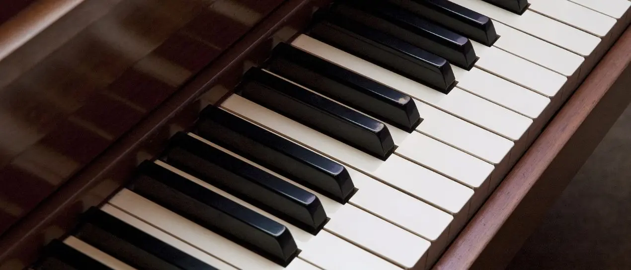 A Tropea “Una serata all’opera” con i\u00A0soprani\u00A0Hjortsberg e Lindwall. Il maestro Silvestri al pianoforte\n