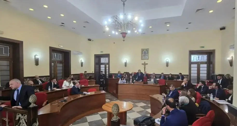 Comune di Vibo,\u00A0nasce la federazione tra Pd e Democratici e riformisti: «Rafforzerà la maggioranza»\n