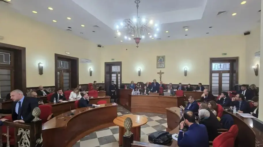 Comune di Vibo,\u00A0nasce la federazione tra Pd e Democratici e riformisti: «Rafforzerà la maggioranza»\n