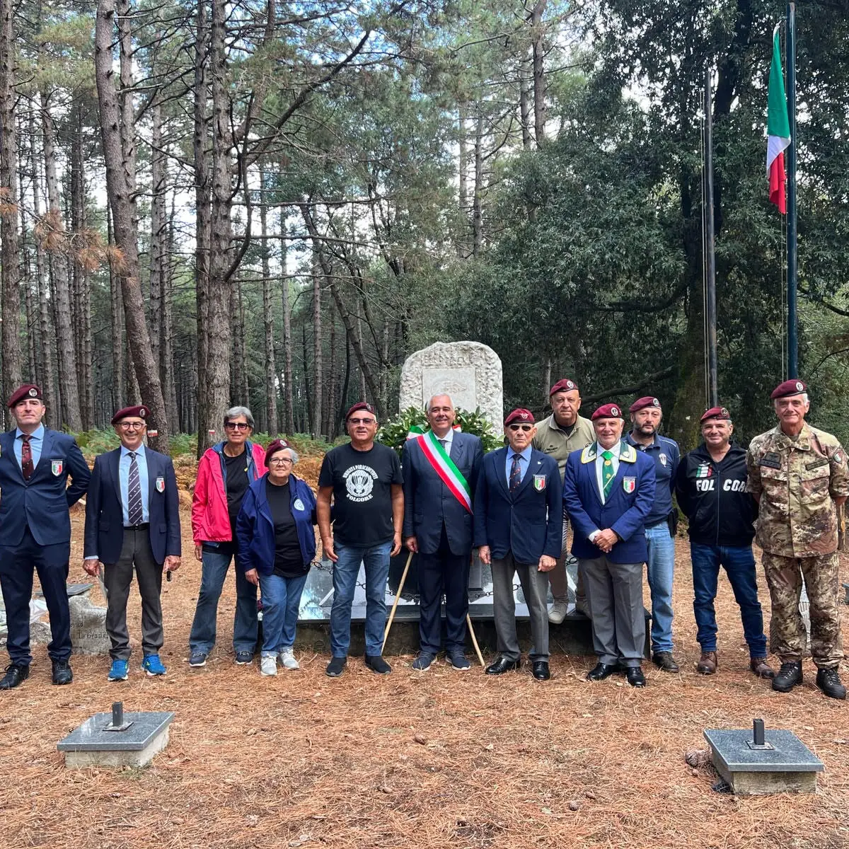 In Aspromonte i paracadutisti onorano i caduti\n